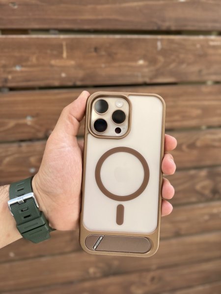 Clear case with stand