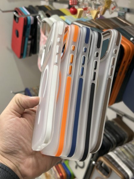 Matte clear case with MagSafe